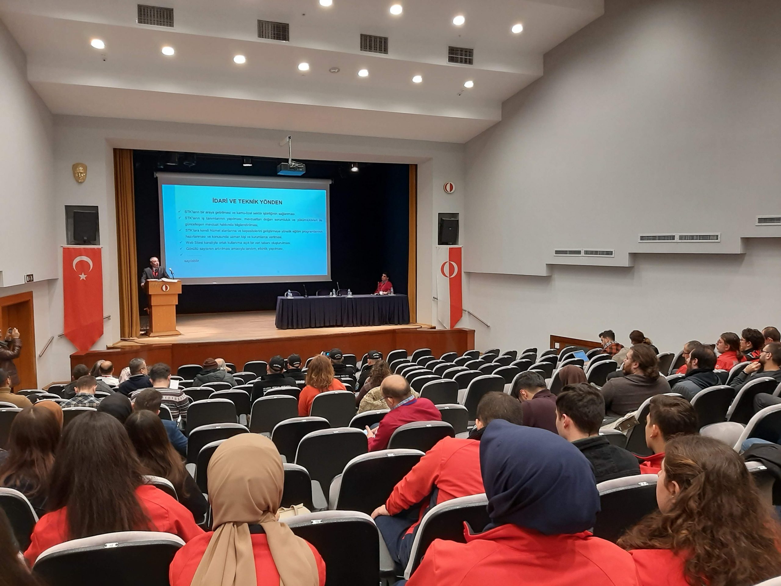 Üniversitelerin Afet ve Acil Durum Bölümlerinin Afet Hizmetlerine Katılımının Önemi